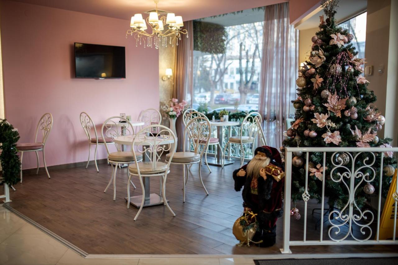 Garni Hotel Lotos Ni Esterno foto