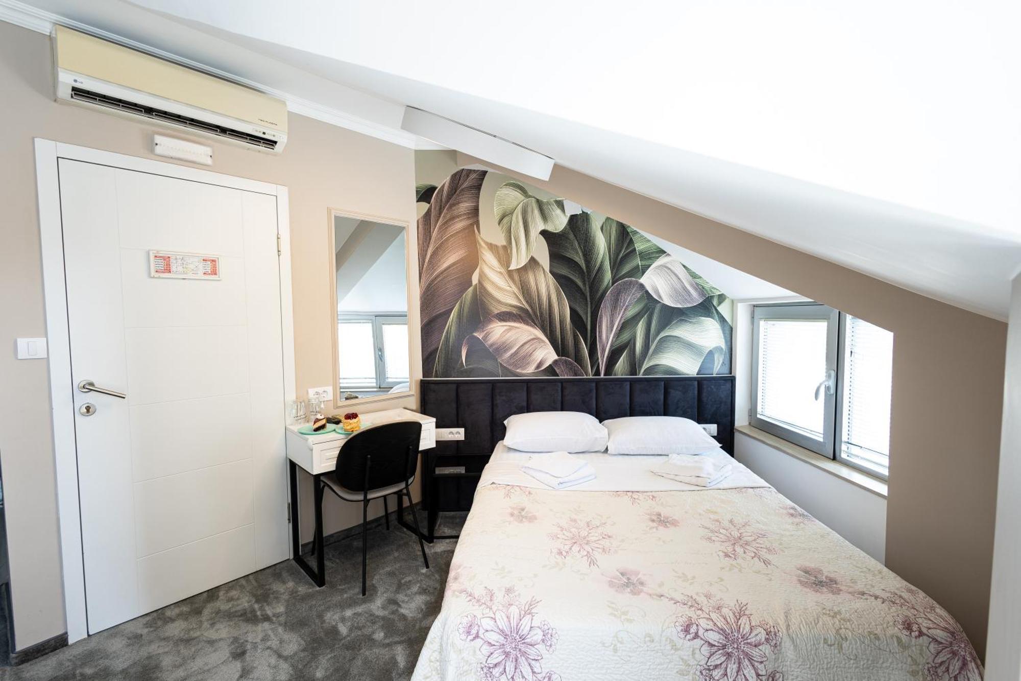Garni Hotel Lotos Ni Esterno foto