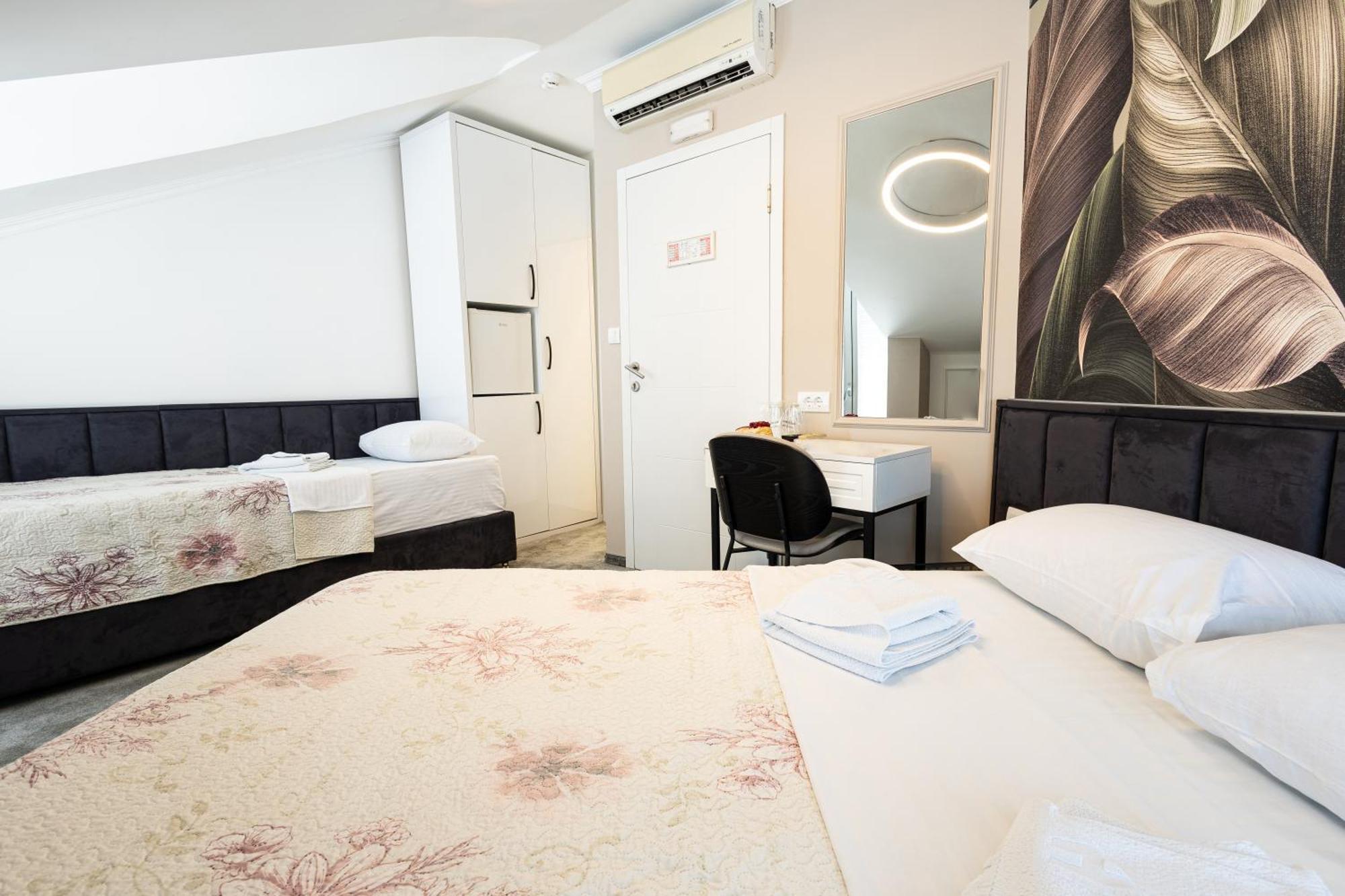 Garni Hotel Lotos Ni Esterno foto