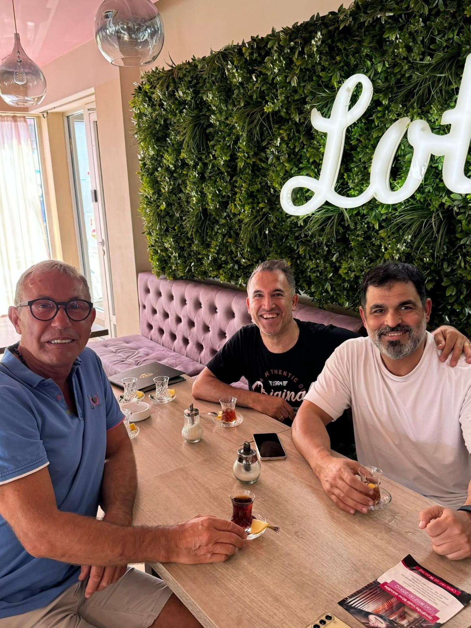 Garni Hotel Lotos Ni Esterno foto