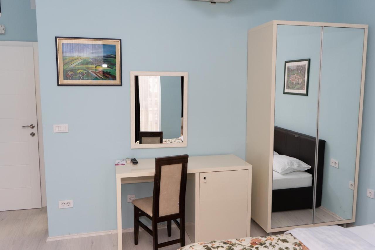 Garni Hotel Lotos Ni Esterno foto